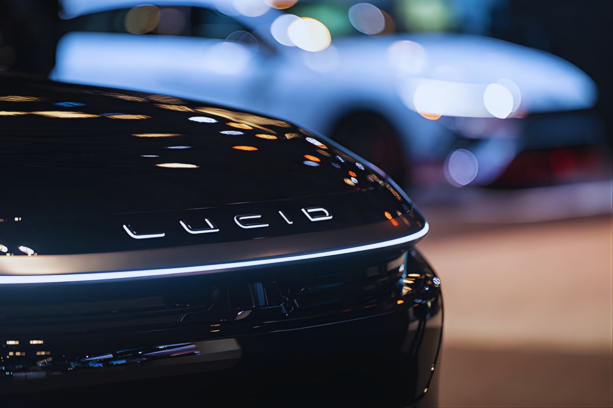 lucid gravity sales data dispute (1)