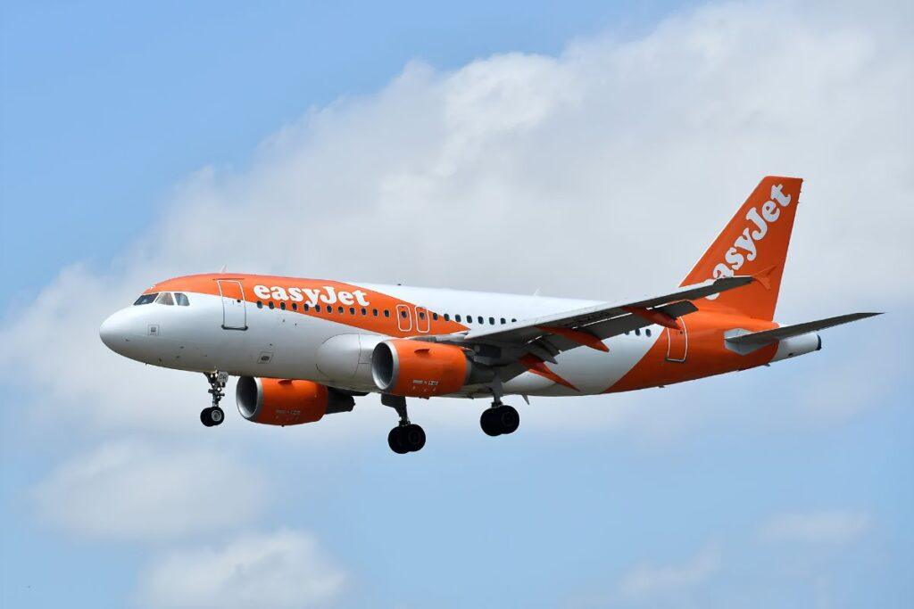 EasyJet Flight U2238 Emergency Landing Newcastle